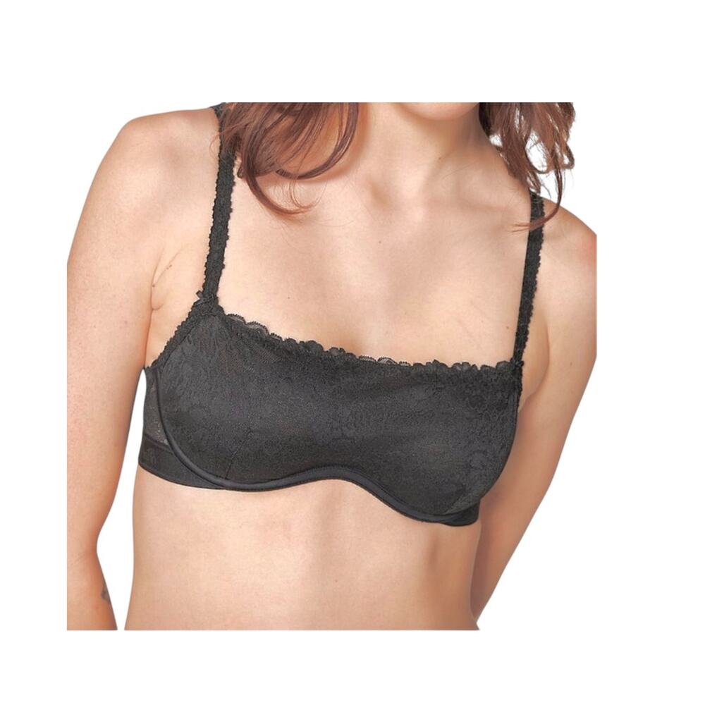 PINK Victoria’s Secret medium Wink unlined lace scoop bra BC 3302